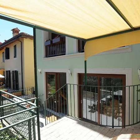 In Bb - Bb La Piccola Gardenia - Ground Floor Konukevi Gardone Riviera